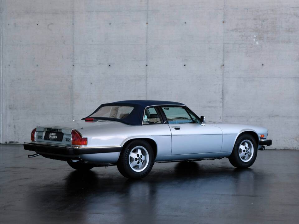 Image 9/47 of Jaguar XJ-SC 5.3 (1987)