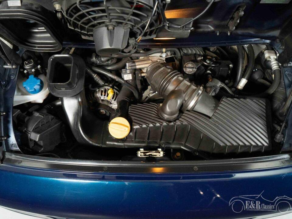 Image 5/19 of Porsche 911 Carrera 4 (1999)