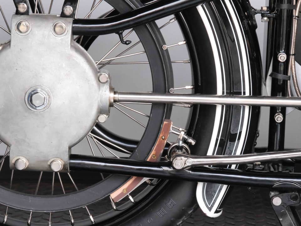 Image 16/98 of BMW R 32 (1925)