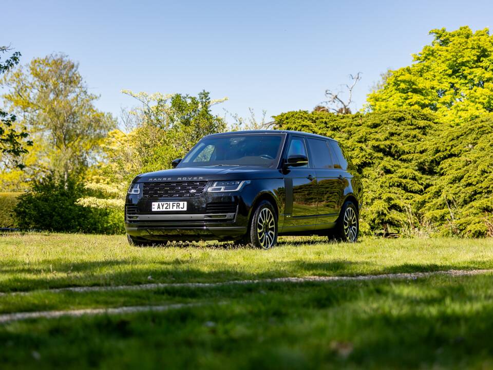 Bild 43/50 von Land Rover Range Rover V8 Armoured (2022)