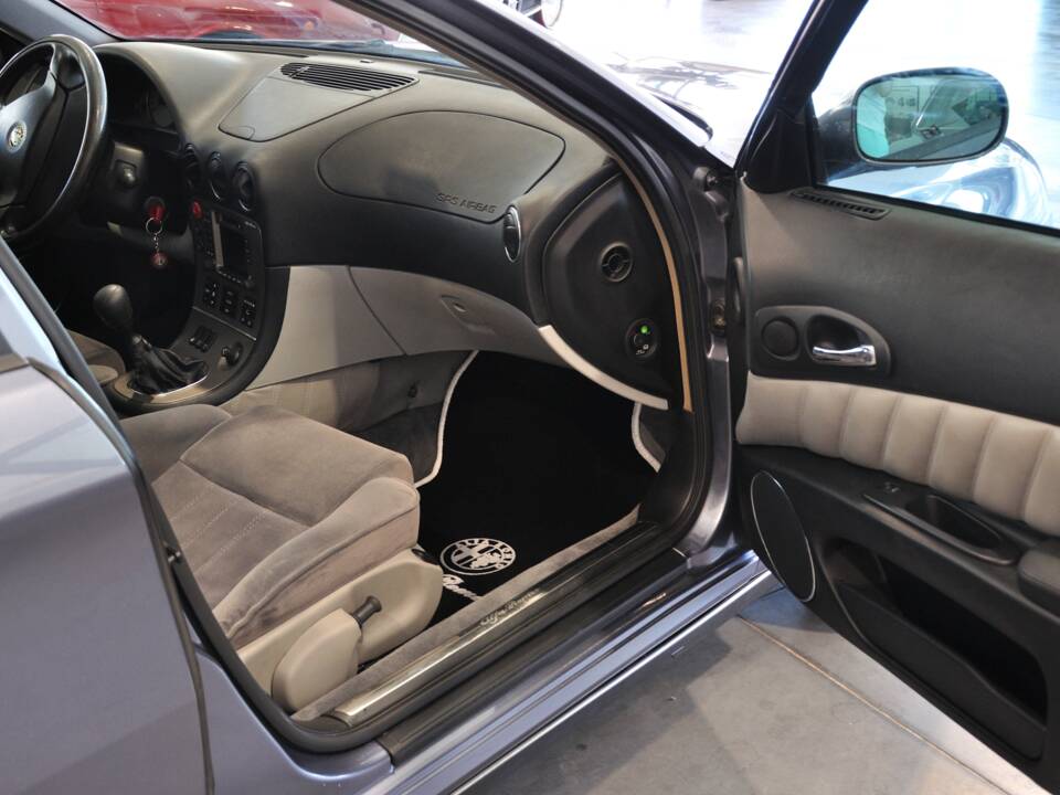 Bild 21/29 von Alfa Romeo 166 2.0 V6 TB (1999)