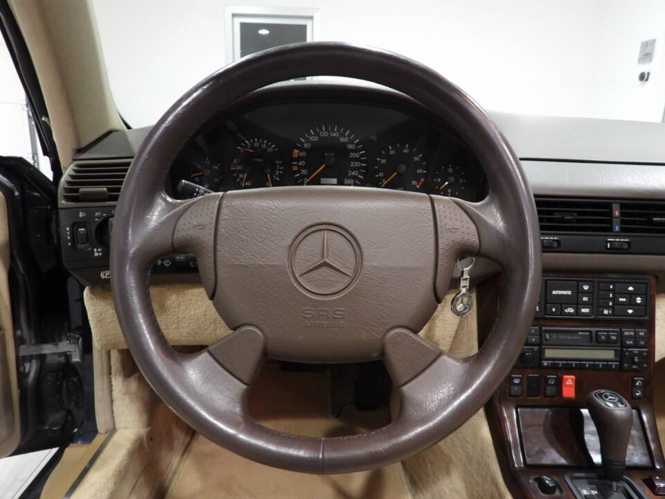 Bild 6/15 von Mercedes-Benz SL 320 (1996)