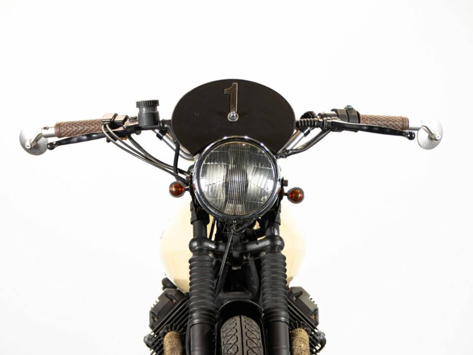 Image 38/50 of Moto Guzzi V 35 Imola II (1983)