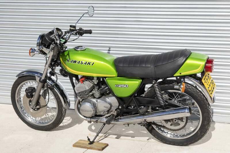 Image 18/37 of Kawasaki KH 250 (1977)