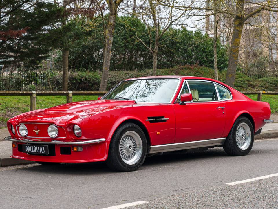 Image 1/25 of Aston Martin V8 Vantage X-Pack (1987)