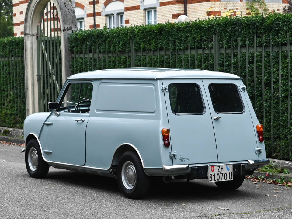 Image 6/39 of Morris Mini Van (1978)