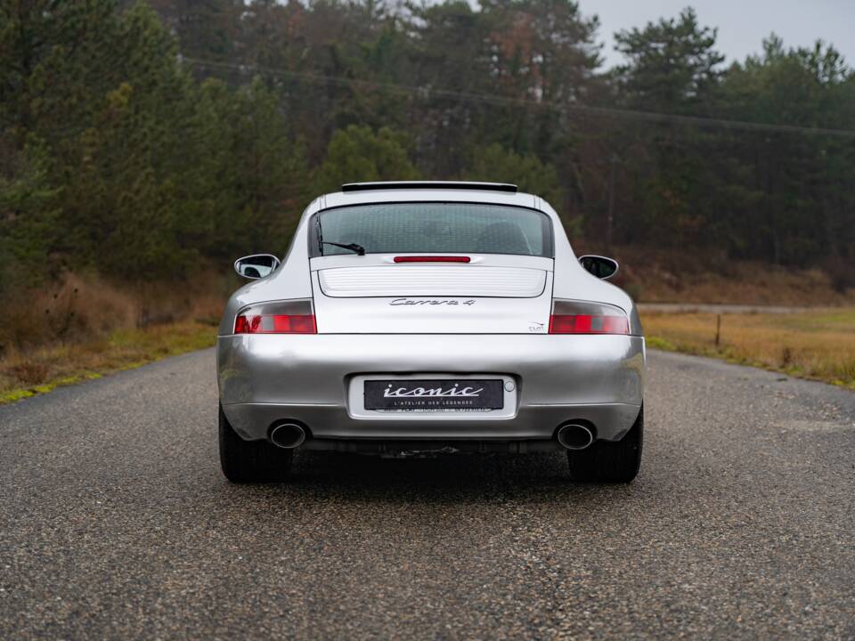 Bild 7/16 von Porsche 911 Carrera 4 (1999)