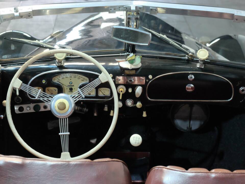 Image 6/33 de BMW 327 (1940)