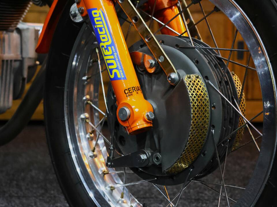 Image 18/56 of Laverda DUMMY (1970)