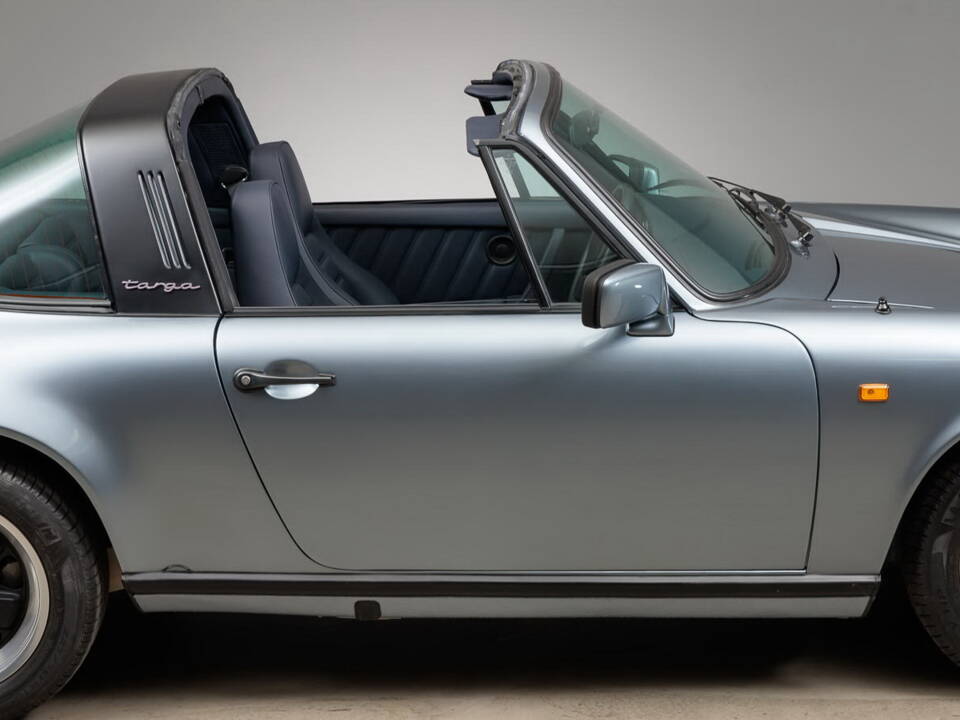 Image 14/41 of Porsche 911 SC 3.0 (1982)
