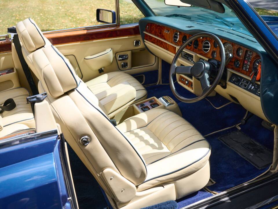 Bild 31/50 von Rolls-Royce Corniche I (1987)