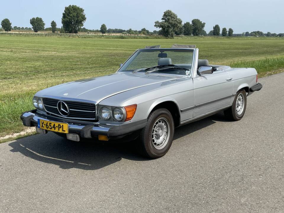 Image 4/8 de Mercedes-Benz 380 SL (1984)