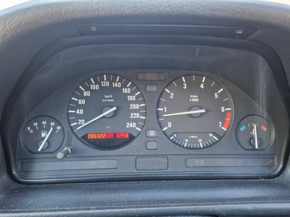 Afbeelding 17/18 van BMW 520i (1994)