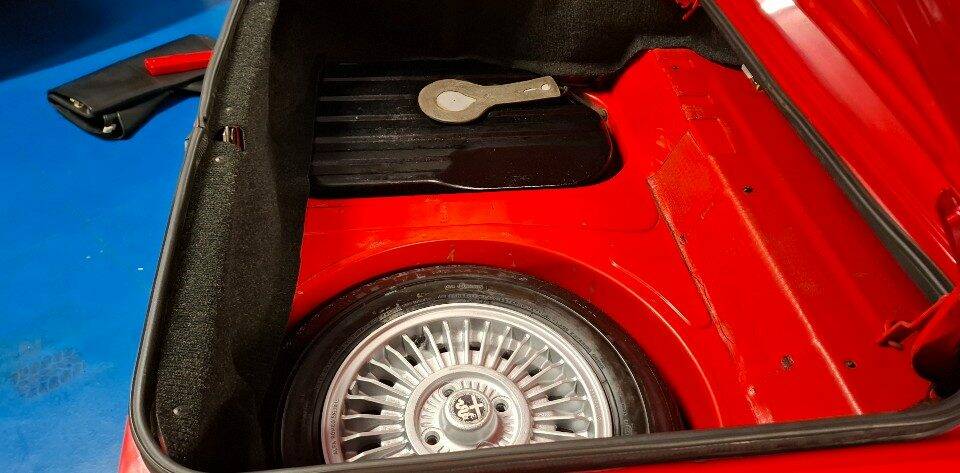 Image 37/43 of Alfa Romeo Spider Veloce 2000 (1982)