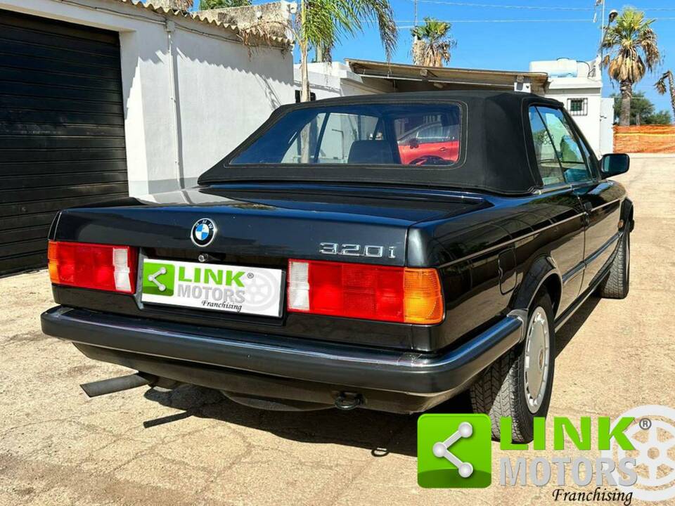 Image 6/10 de BMW 320i (1987)