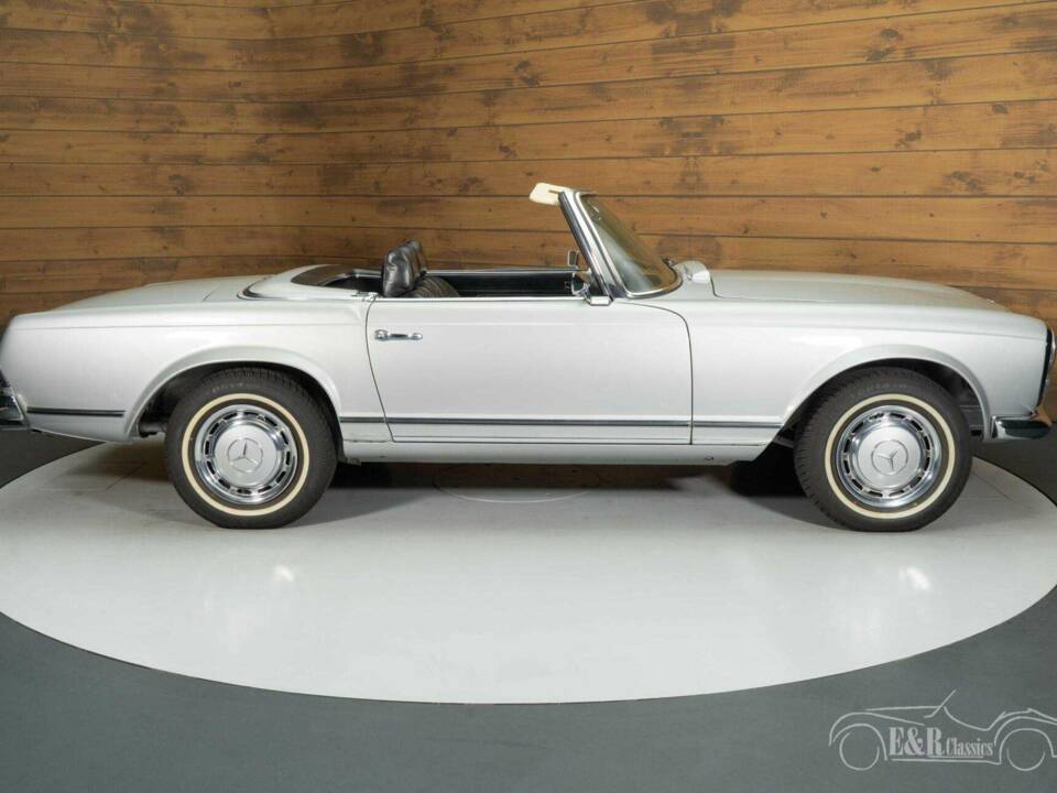 Image 14/19 de Mercedes-Benz 280 SL (1968)