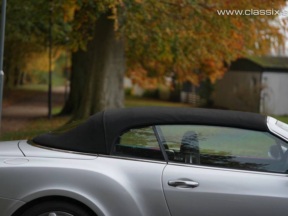 Bild 15/25 von Bentley Continental GTC (2008)