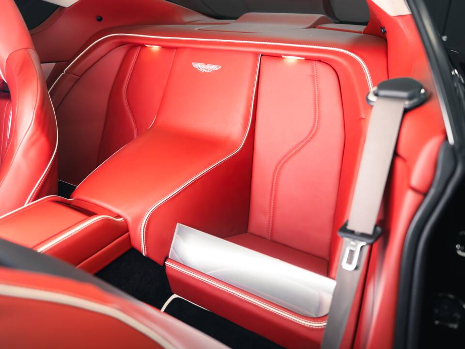 Image 38/38 of Aston Martin Virage (2012)