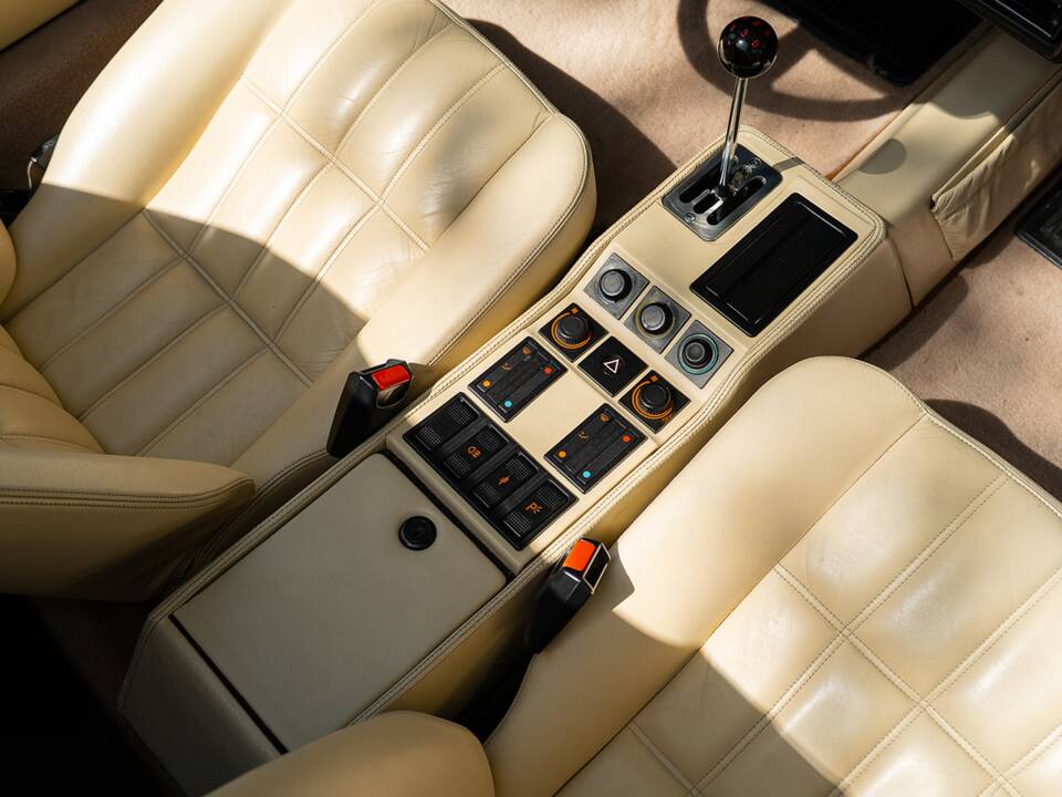 Bild 27/38 von Ferrari 328 GTS (1986)
