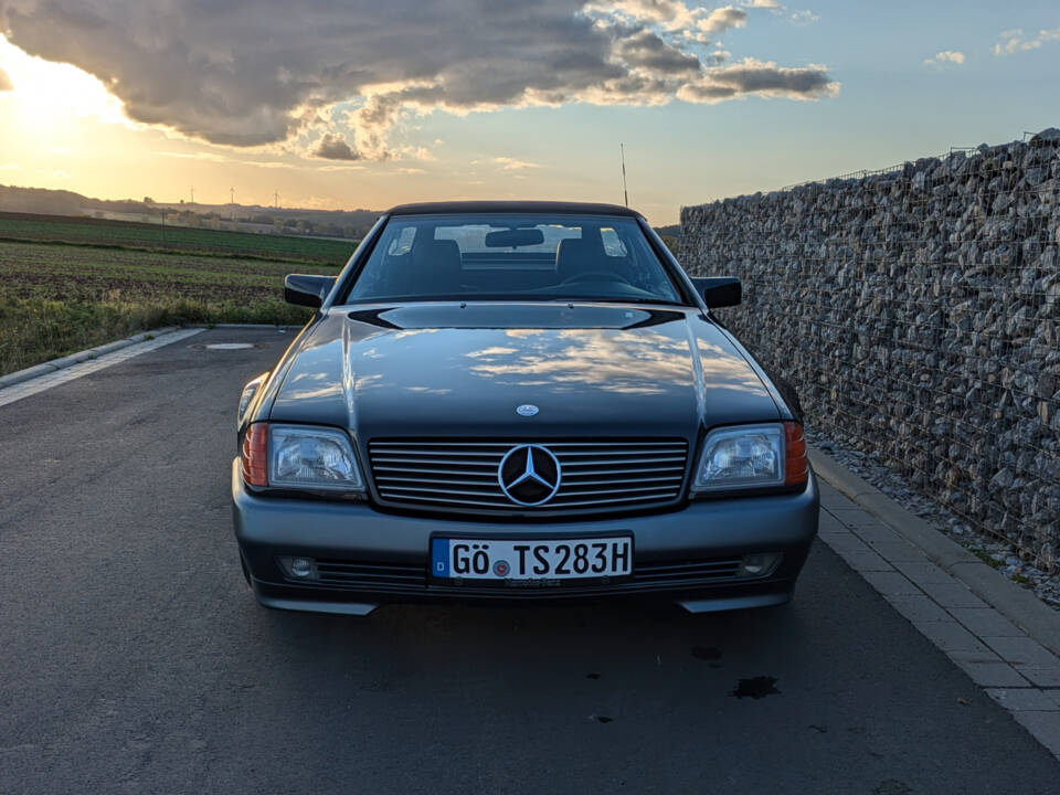 Afbeelding 9/16 van Mercedes-Benz 500 SL (1992)