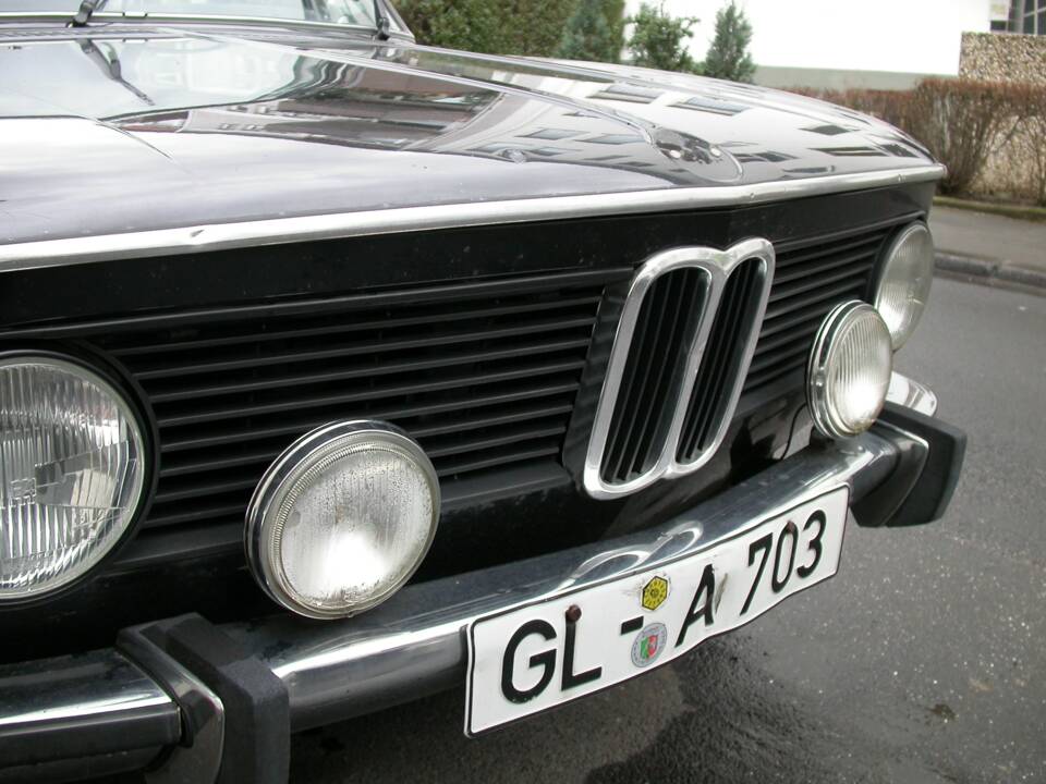 Image 22/55 de BMW 2002 (1975)