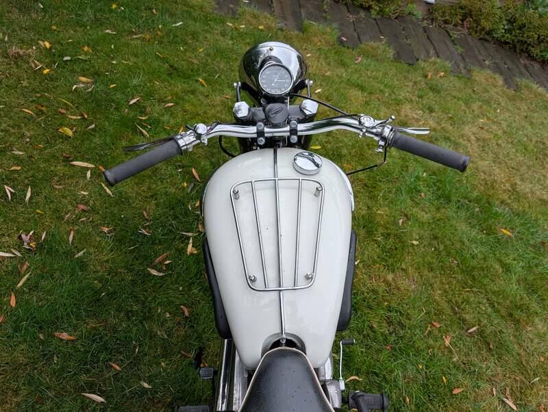 Image 10/21 de Triumph DUMMY (1956)