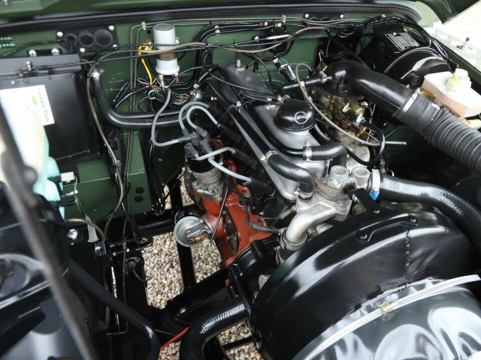 Immagine 42/50 di Land Rover 90 (1990)