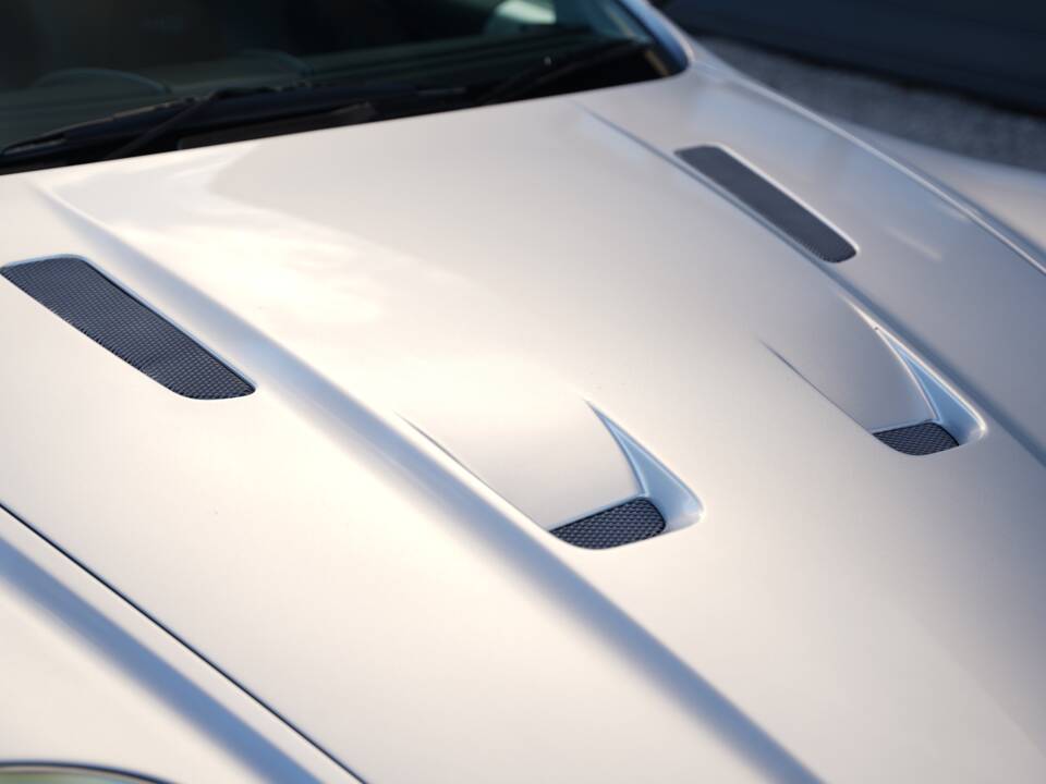 Immagine 37/50 di Aston Martin DBS (2011)