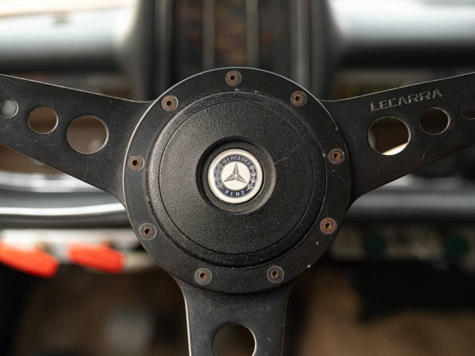 Bild 42/50 von Mercedes-Benz 220 S (1967)