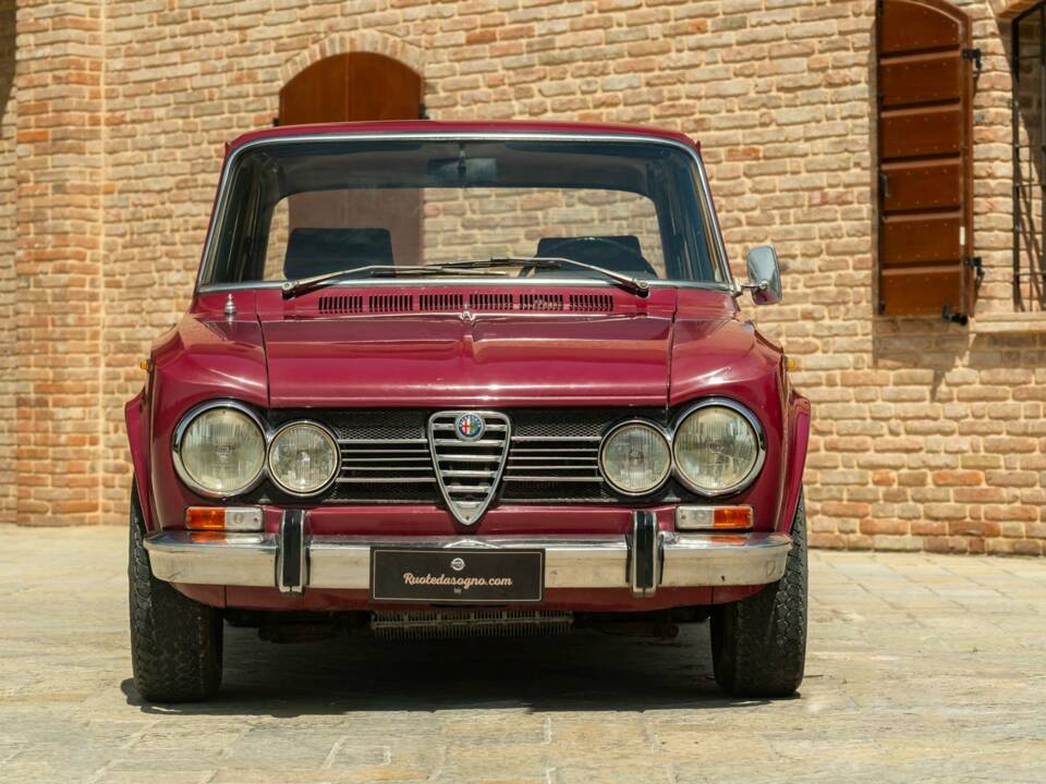 Bild 2/42 von Alfa Romeo Giulia 1300 Super (1973)