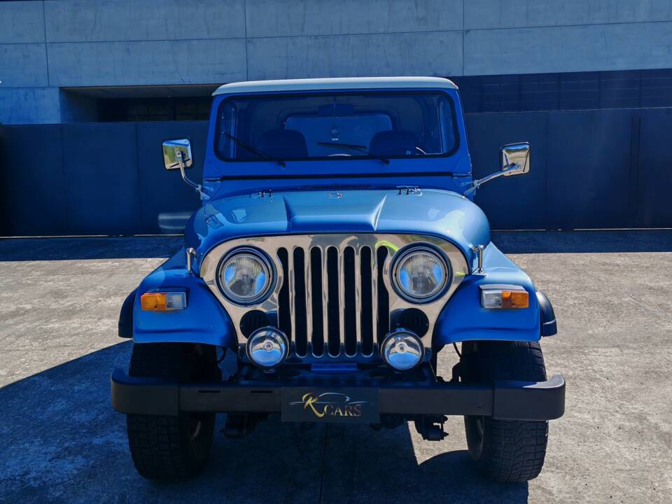 Image 2/31 of Jeep CJ-7 2.4L Diesel (1983)
