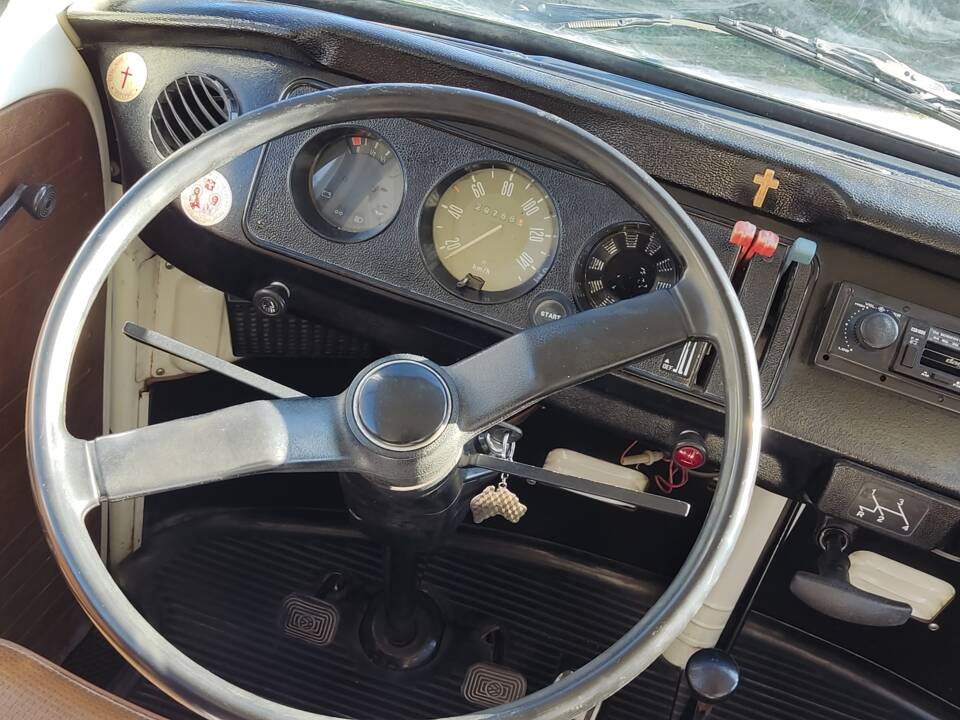 Bild 64/98 von Volkswagen T2b Kastenwagen (1979)