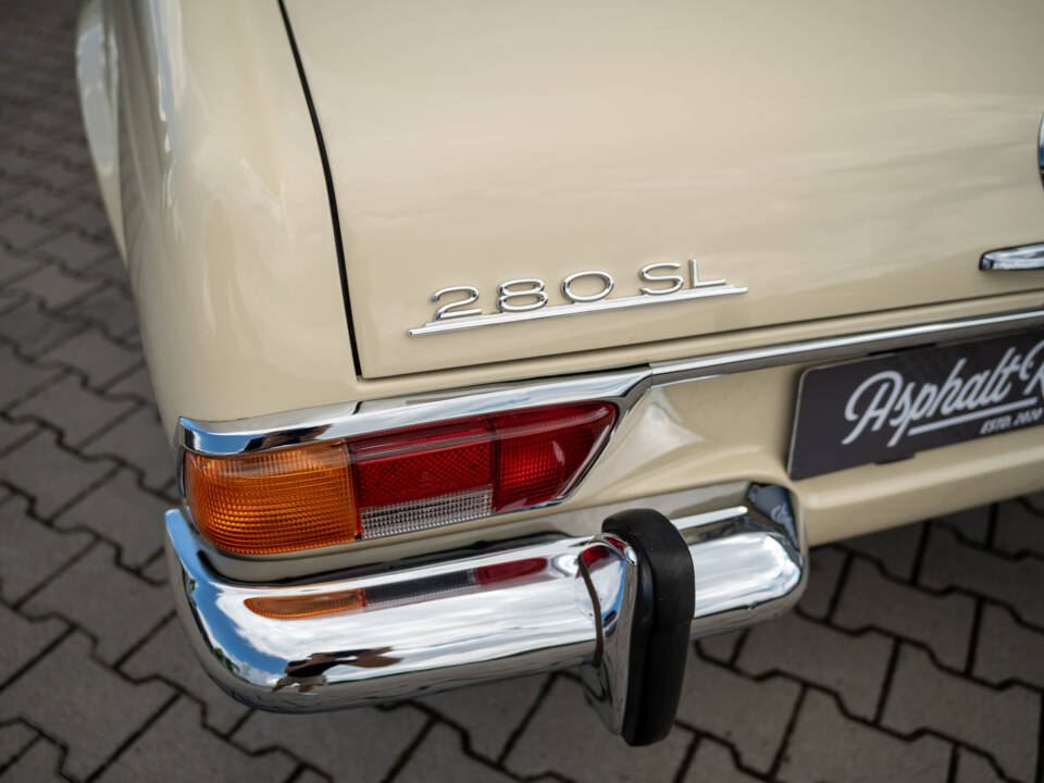 Image 20/97 of Mercedes-Benz 280 SL (1969)