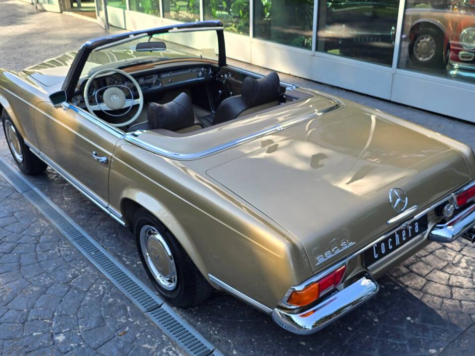 Image 6/21 of Mercedes-Benz 280 SL (1971)