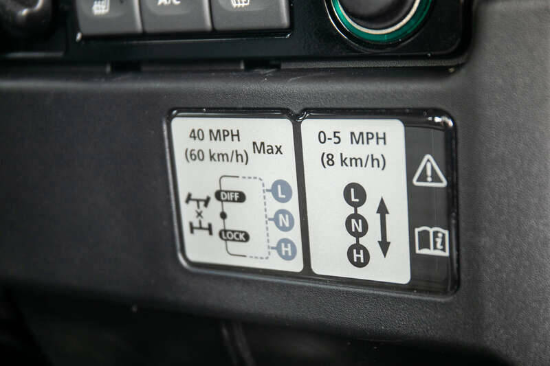 Bild 31/50 von Land Rover Defender 90 (2015)