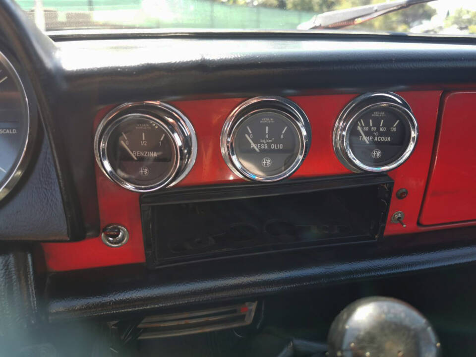 Image 7/33 of Alfa Romeo Spider 1300 (1976)