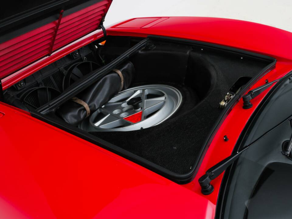 Image 18/20 of Ferrari 328 GTS (1986)