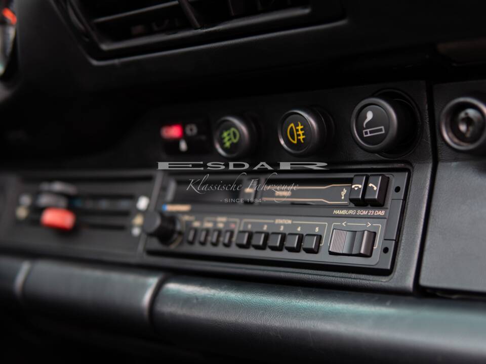 Bild 19/31 von Porsche 911 Carrera 3.2 (1988)