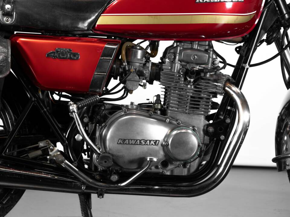 Bild 20/40 von Kawasaki Z 400 (1975)