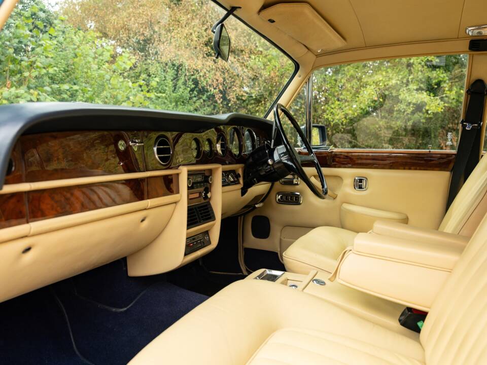 Image 4/50 of Rolls-Royce Silver Shadow II (1979)