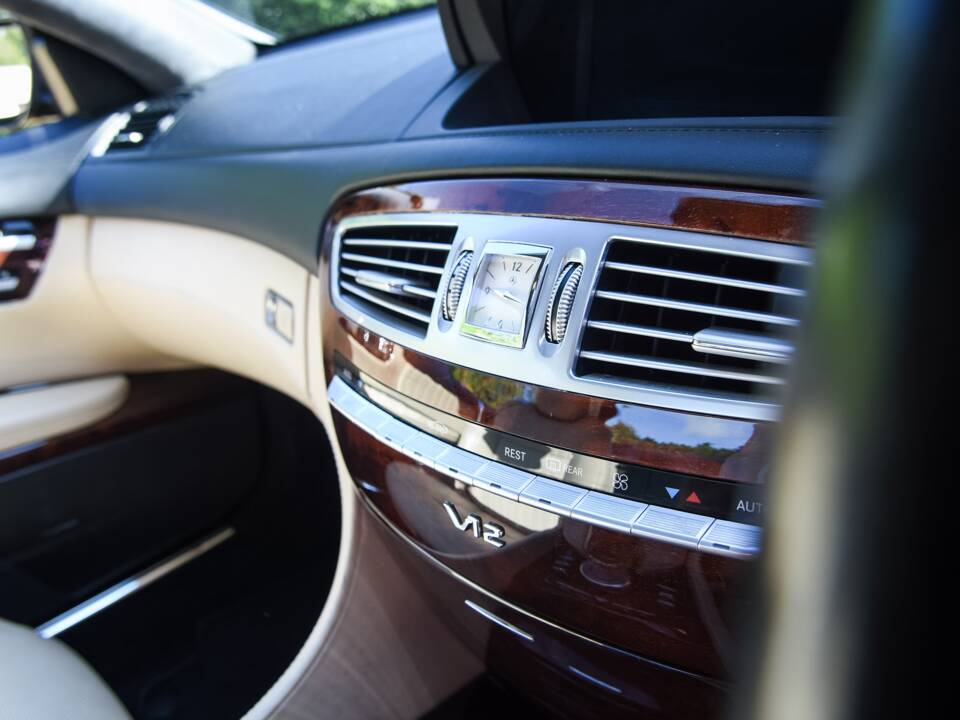 Bild 27/37 von Mercedes-Benz CL 600 (2007)