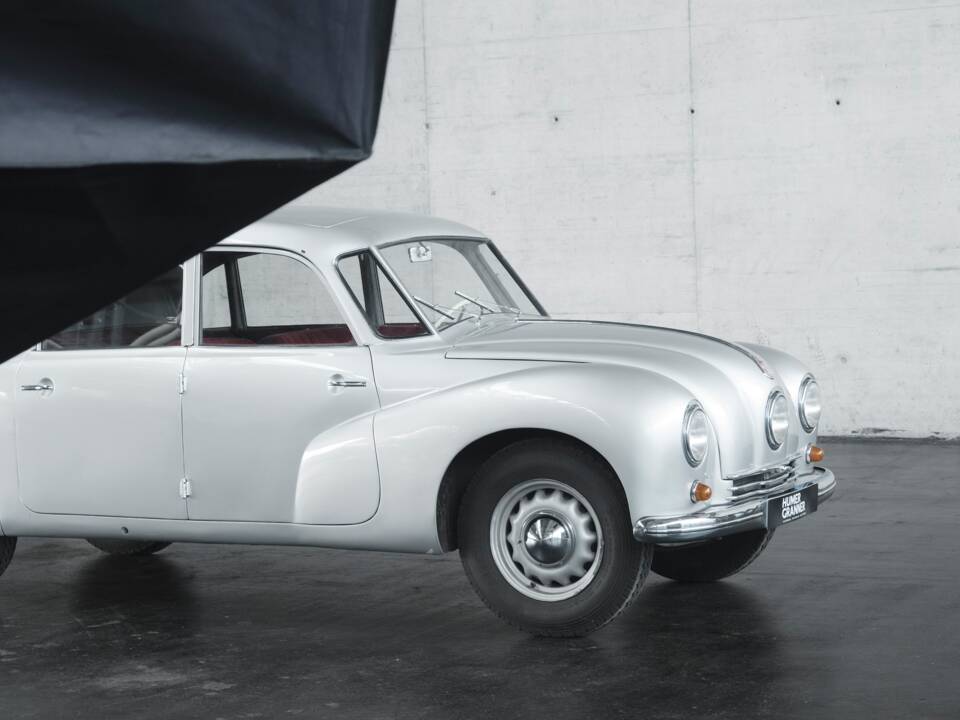 Image 20/50 of Tatra T 87 (1949)