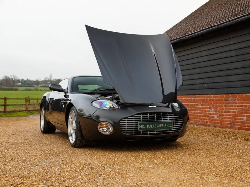 Image 45/50 of Aston Martin DB 7 Zagato (2004)