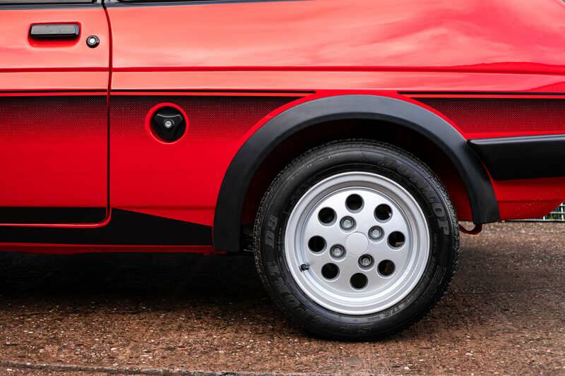 Image 42/50 of Ford Fiesta XR2 (1982)