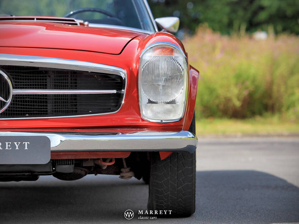Image 28/70 of Mercedes-Benz 280 SL (1969)