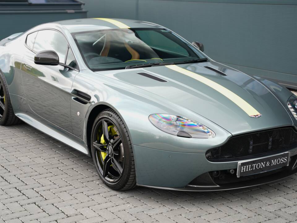 Bild 42/50 von Aston Martin V8 Vantage AMR (2018)