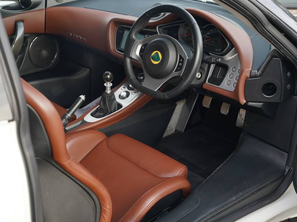 Afbeelding 3/6 van Lotus Evora GT4 (2009)