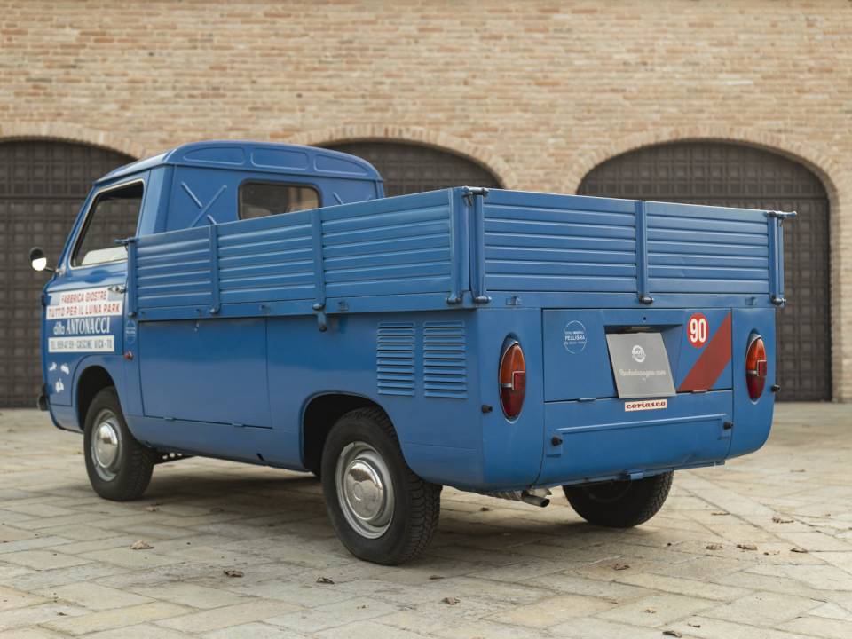 Image 5/44 of FIAT 600 T Coriasco (1968)
