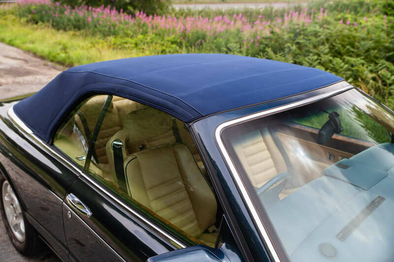 Afbeelding 36/50 van Bentley Azure (1997)
