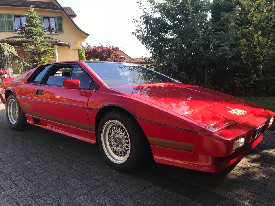 Image 139/140 of Lotus Esprit Turbo (1981)
